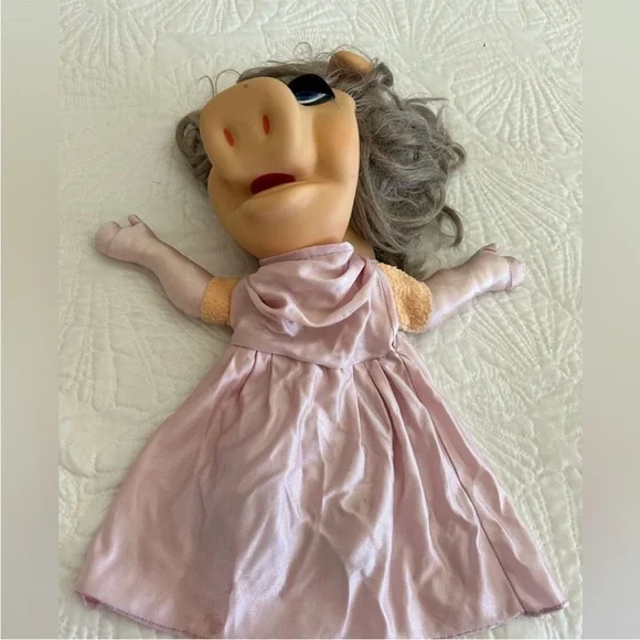 Vintage Miss Piggy Hand Puppet - Picture 7 of 12